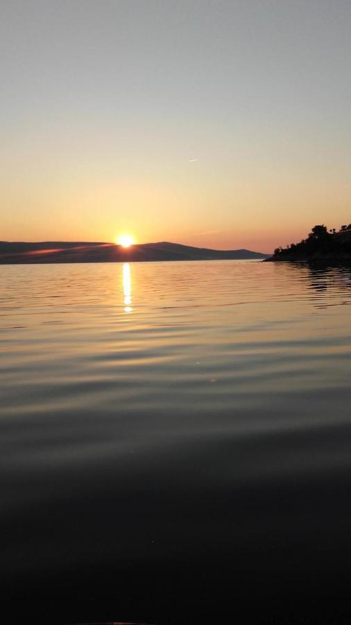 Apartman Larus Starigrad Paklenica Bagian luar foto