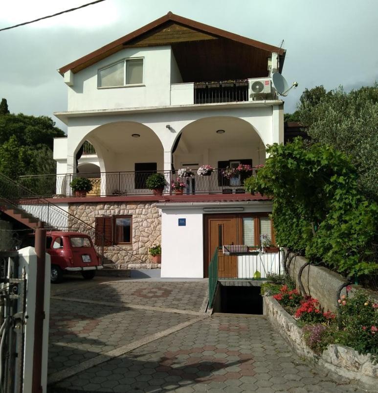 Apartman Larus Starigrad Paklenica Bagian luar foto